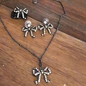 Betsey Johnson Bow Set